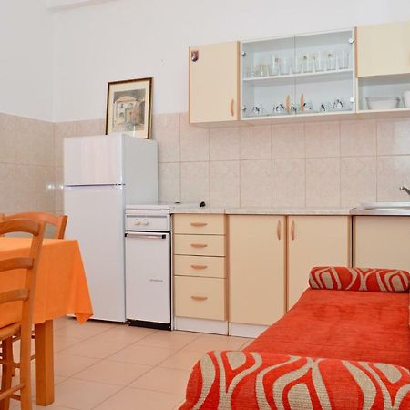 Apartments Macak Novalja Exterior foto
