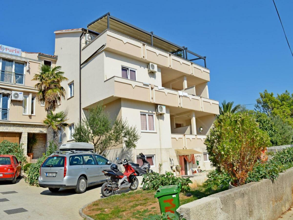 Apartments Macak Novalja Exterior foto